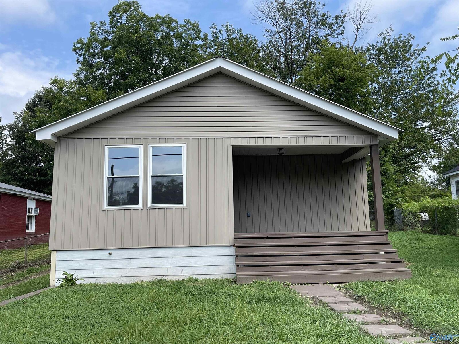Property Photo:  705 5th Street SW  AL 35954 