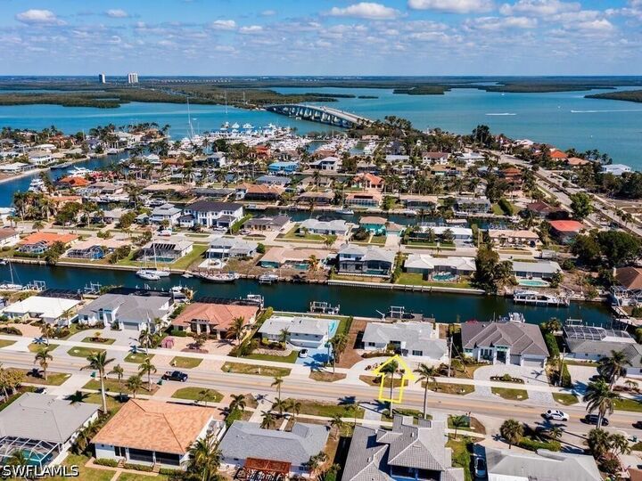 Property Photo: 765 N Barfield Dr FL 34145