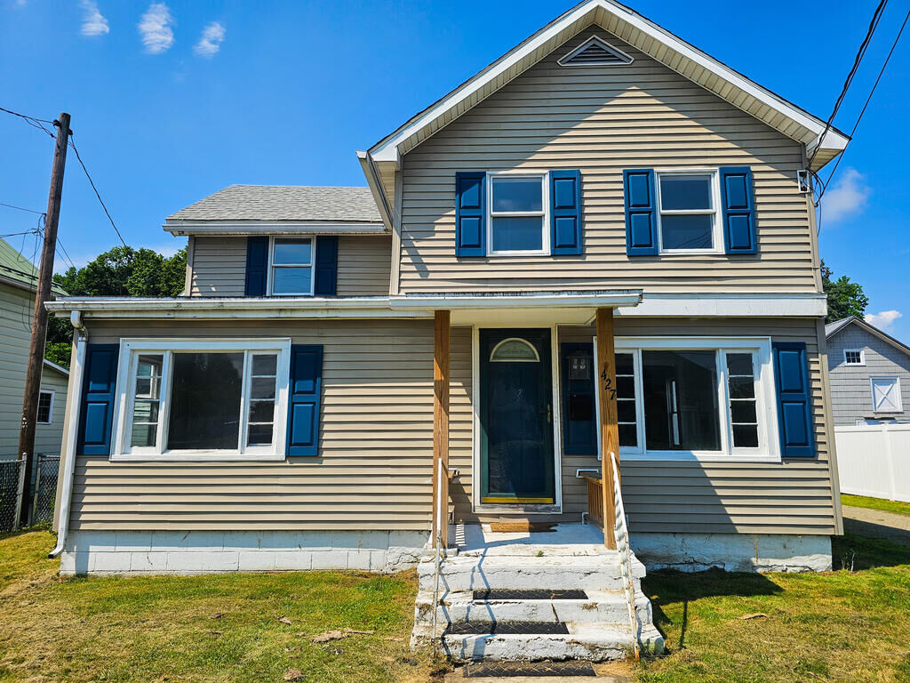 Property Photo: 427 N Keystone Ave PA 18840