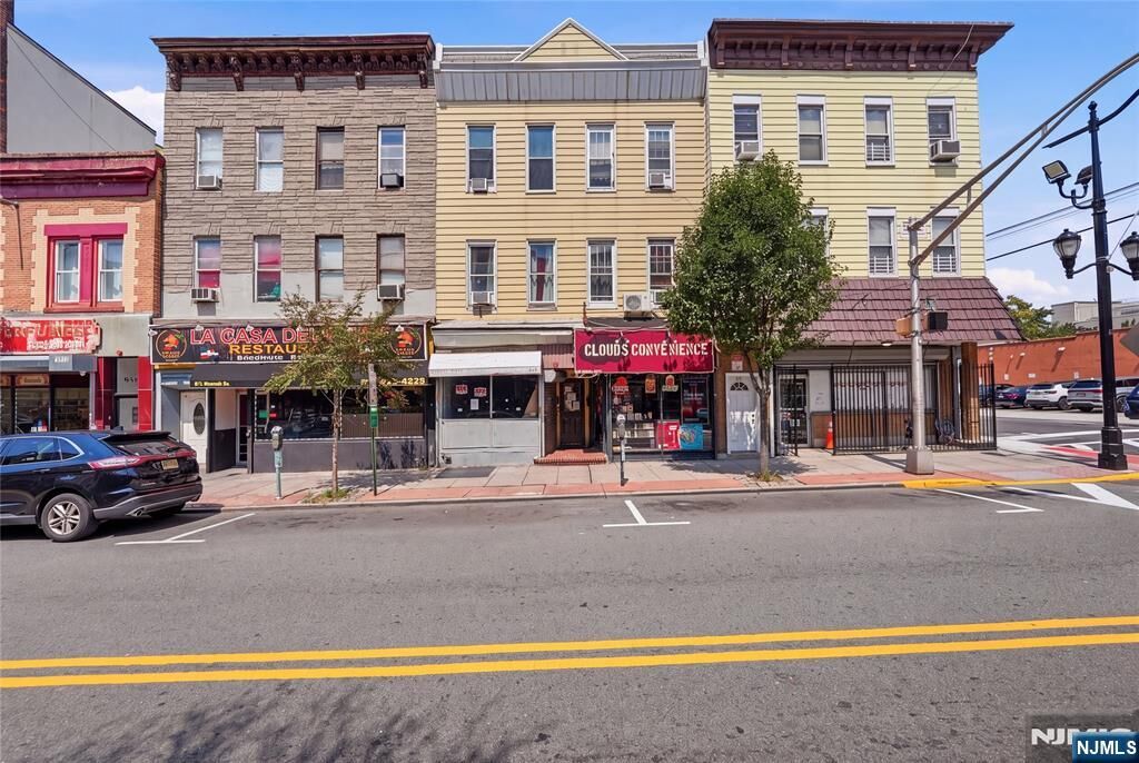Property Photo: 913 Summit Avenue NJ 07087