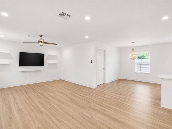 Property Photo: 1101 Neyrey Drive Drive LA 70001