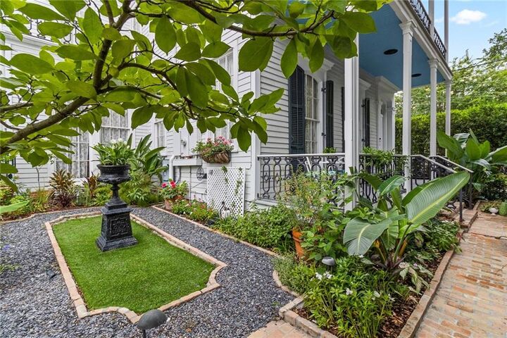 Property Photo:  3201 Chestnut Street  LA 70115 