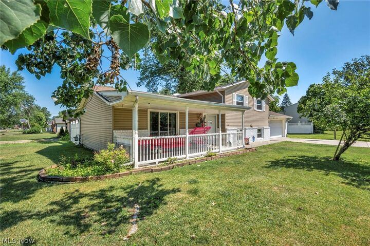 Property Photo: 4425 Queen Anne Avenue OH 44052