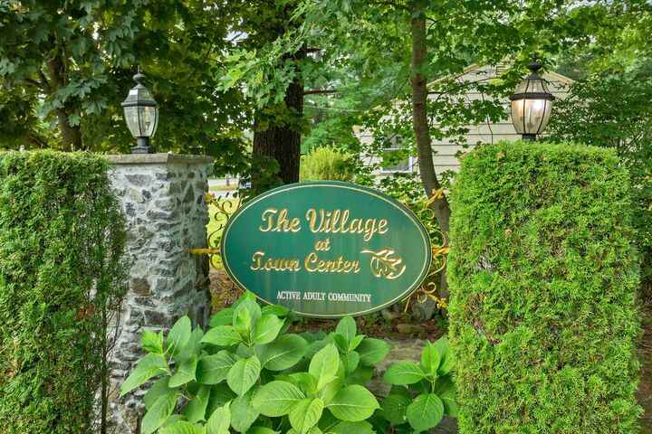 Property Photo: 19 Town Village Drive NH 03079