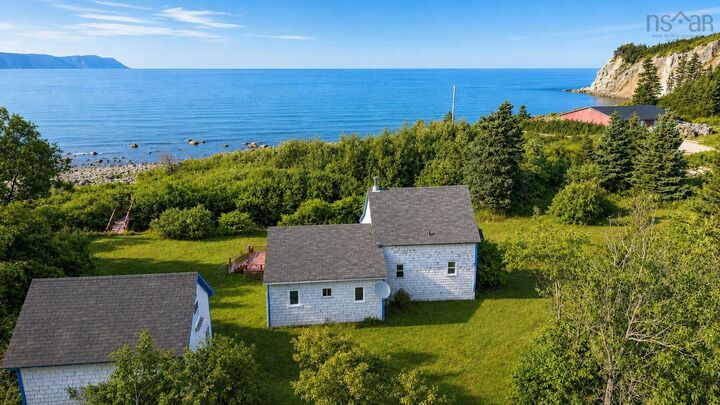 1251 White Point Rd — photo 1
