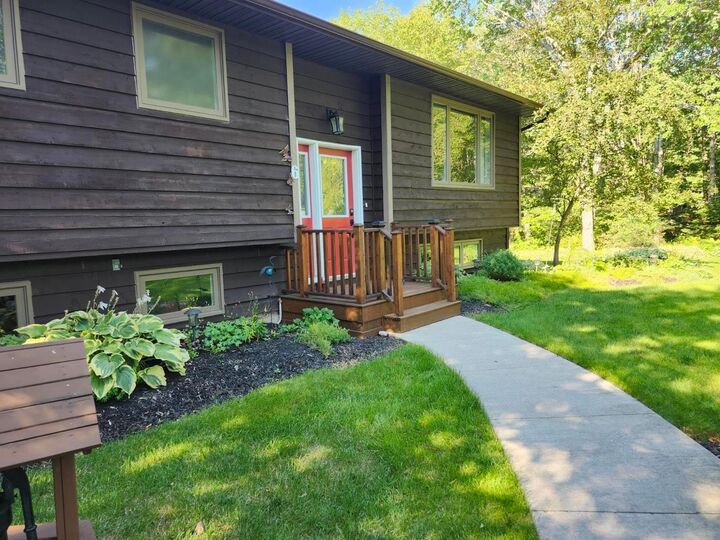 Property Photo: 6 Cedar Court NS B4E 3B1