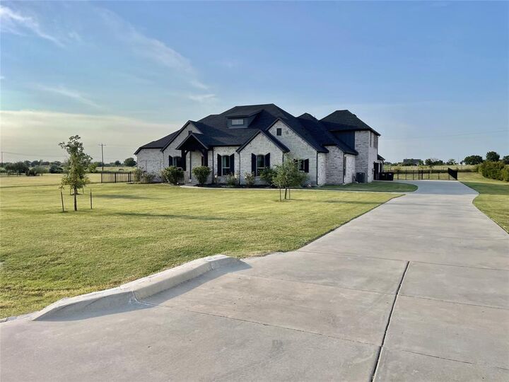 Property Photo:  4223 Waterstone Estates Drive  TX 75071 