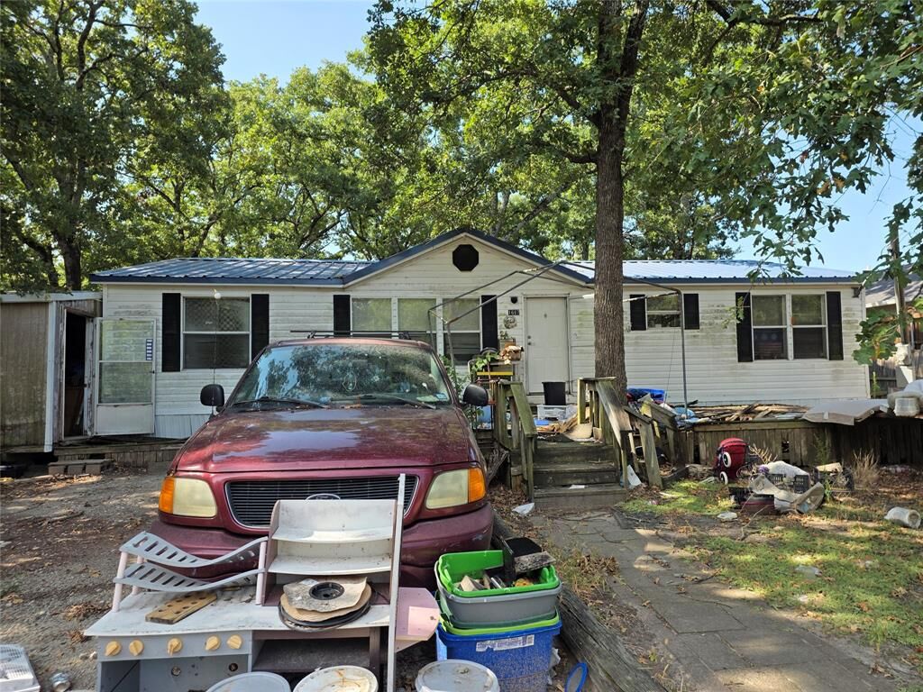 Property Photo: 1687 Northshore Road TX 75474