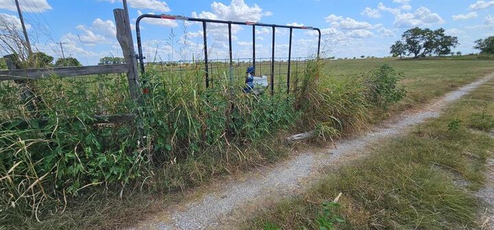 Property Photo: 553 Hcr 3110 N TX 76621