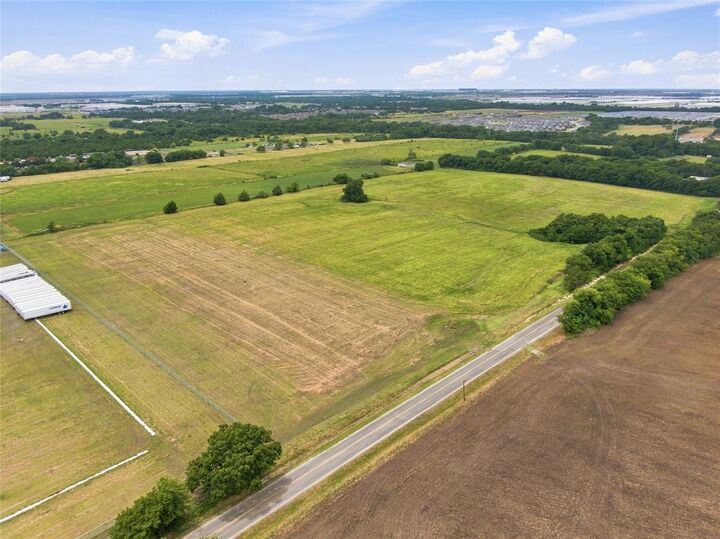Property Photo:  700 Geller Road  TX 75125 