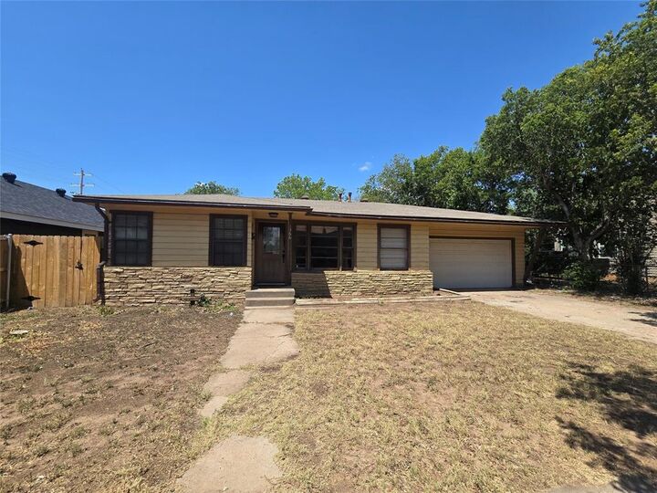 Property Photo:  1366 Peach Street  TX 79602 