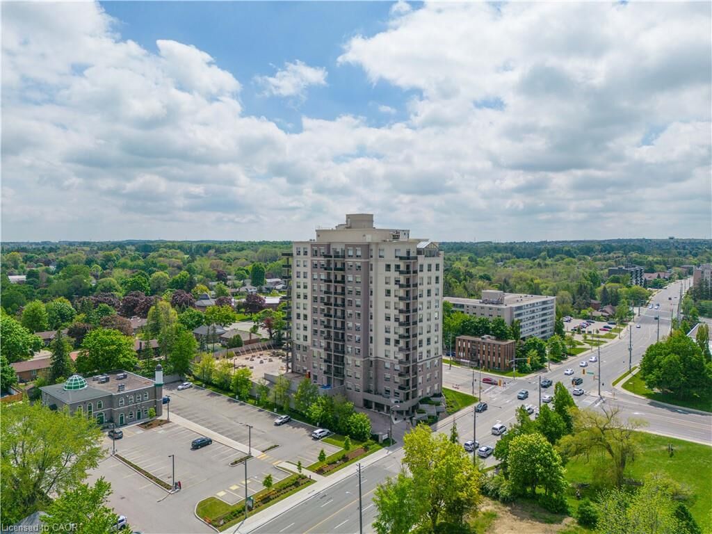 Property Photo:  223 Erb Street W 405  ON N2L 0B3 