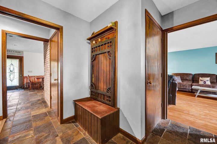 Property Photo:  800 E 8th Street  IL 61734 