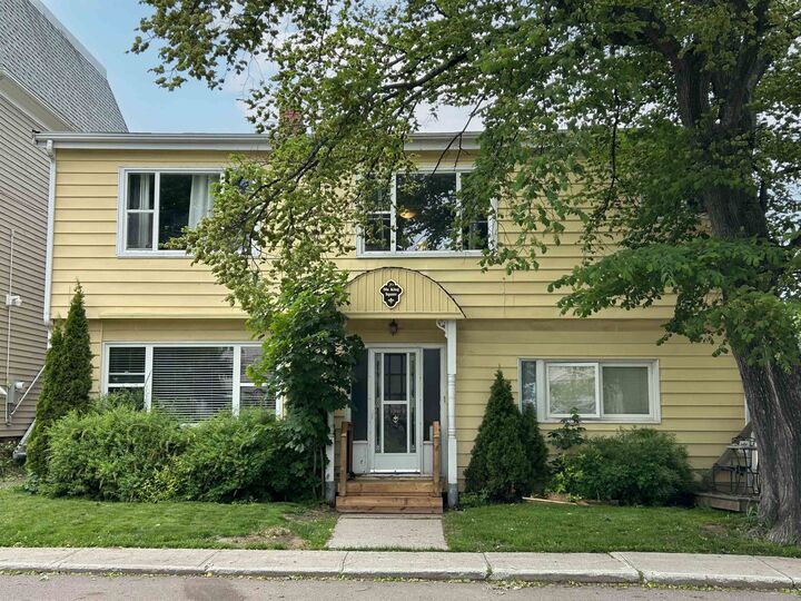 29 Ole King Square — photo 1