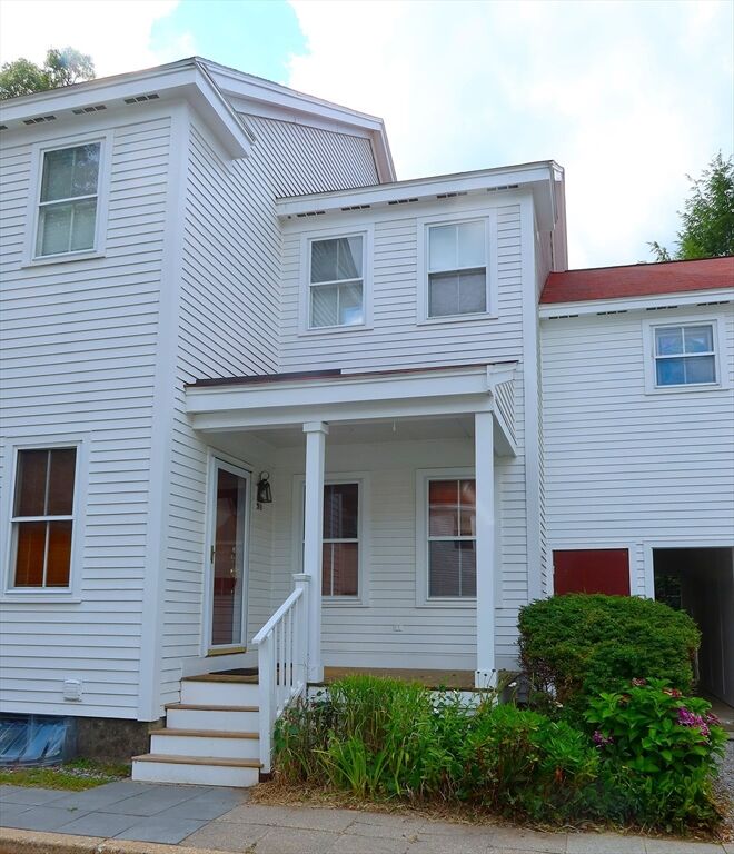 Property Photo: 19 S Commons B MA 01773