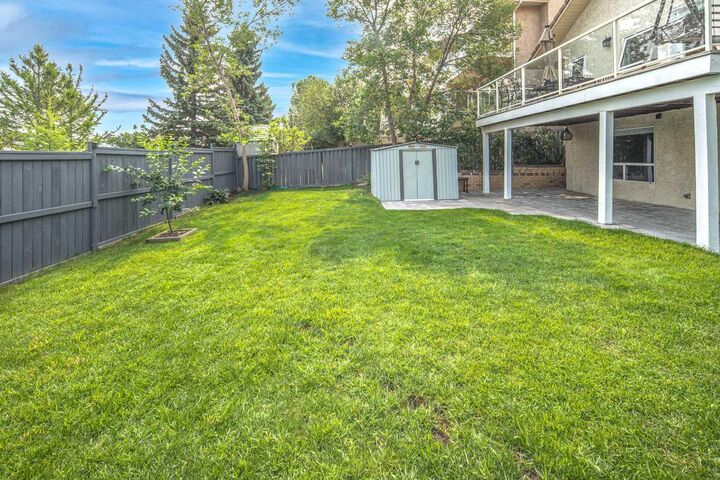 Property Photo: 2612 Signal Hill Drive SW AB T3H 2T7