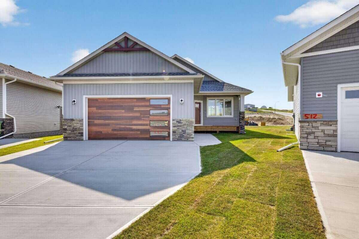Property Photo: 500 Valarosa Place 510 AB T0M 0W0