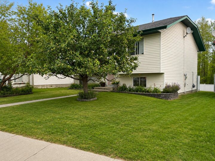 Property Photo: 6103 54 Street AB T4T 1N8