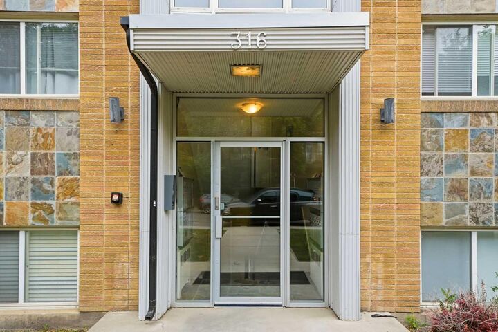 Property Photo: 316 22 Avenue SW 18 AB T2S 0H4