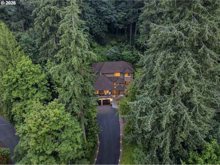Property Photo:  17410 Upper Cherry Ln  OR 97034 