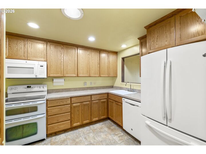 Property Photo: 1501 Newport Way OR 97071