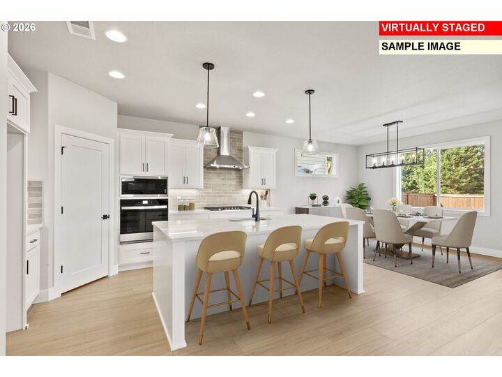 Property Photo: 7211 SW Frog Pond Ln OR 97070