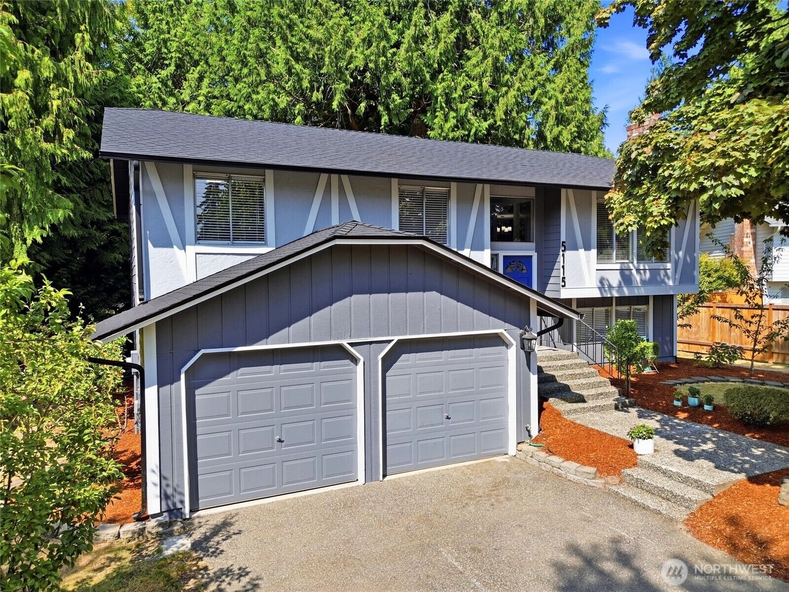 Property Photo: 5115 Monticello Drive WA 98026
