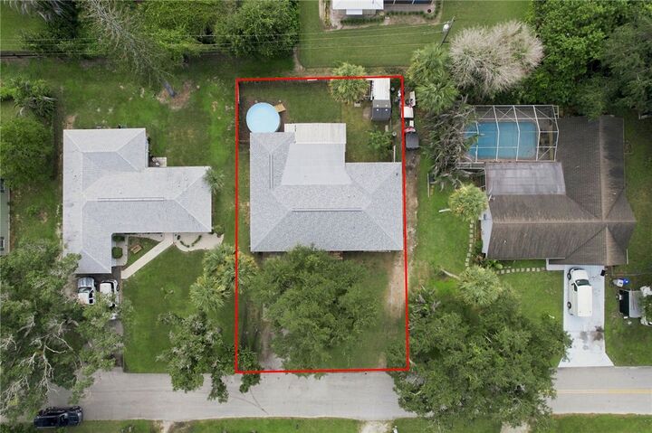Property Photo: 410 38th Avenue FL 32968