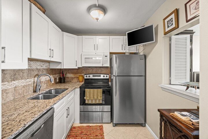 Property Photo:  175 Suffolk E 175  FL 33434 