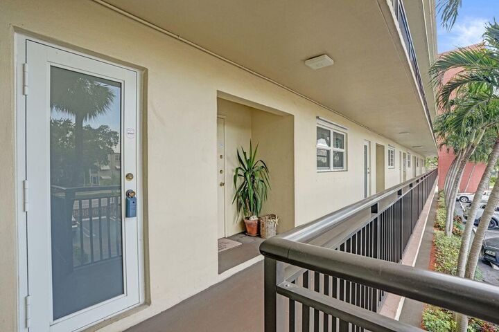 Property Photo:  2350 NE 14th Street Causeway 203  FL 33062 