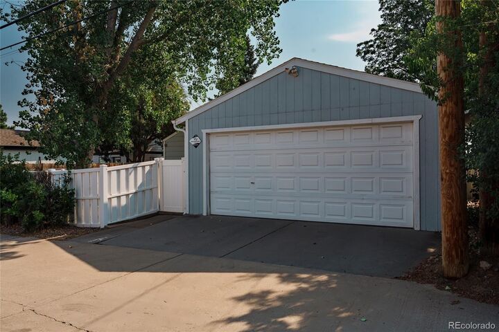 Property Photo: 2635 S Linley Court CO 80219