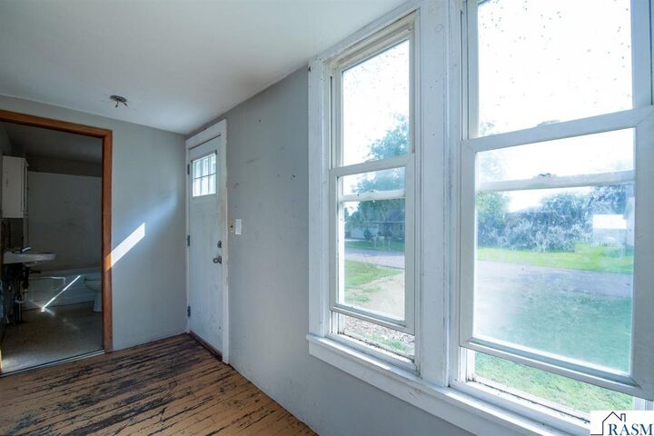 Property Photo:  318 2nd Avenue  MN 56078 