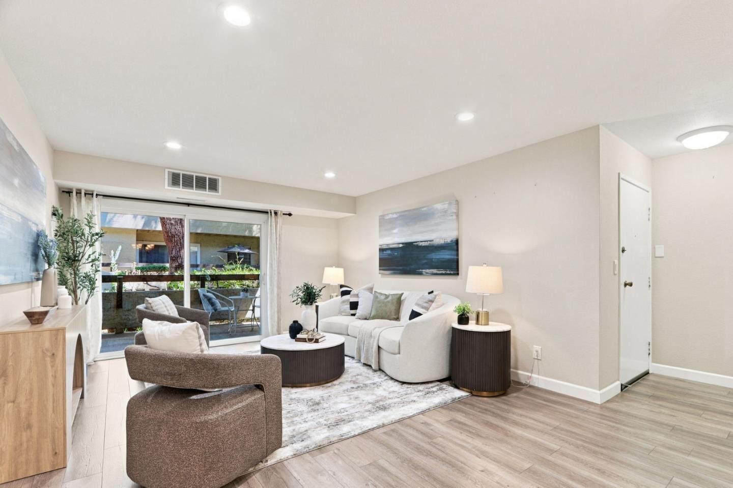 Property Photo: 309 Tradewinds Drive 15 CA 95123