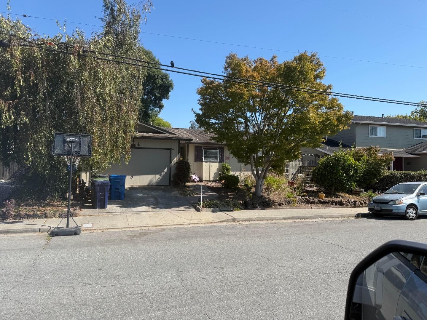 Property Photo:  833 Sir Francis Avenue  CA 95010 