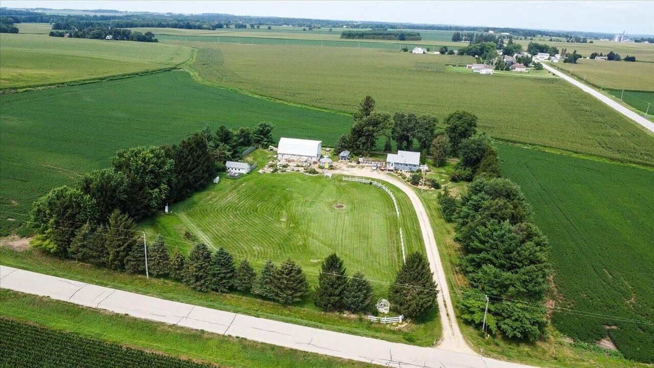 Property Photo: W5128 Wangsness Road WI 53532