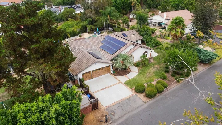 Property Photo: 13126 Silver Saddle Ln CA 92064
