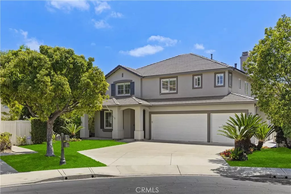 Property Photo:  6 Blackbird  CA 92618 
