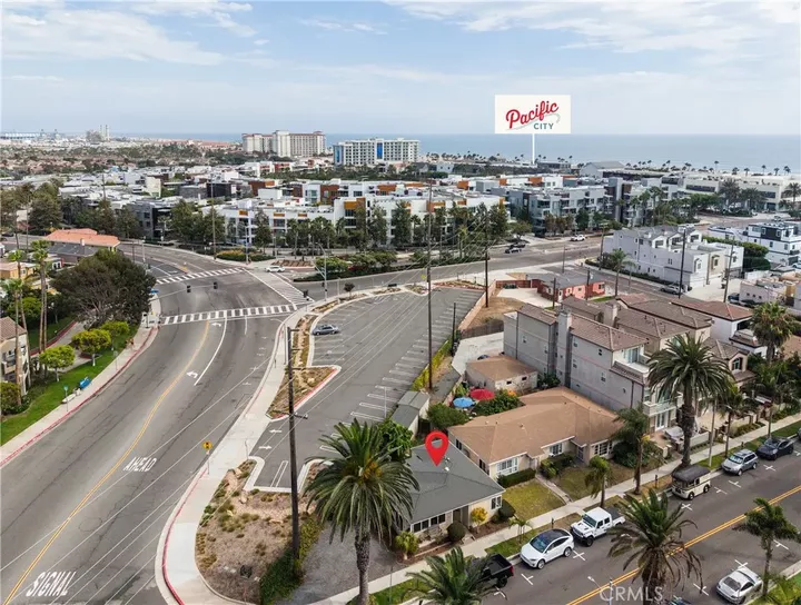 Property Photo:  320 2nd Street  CA 92648 