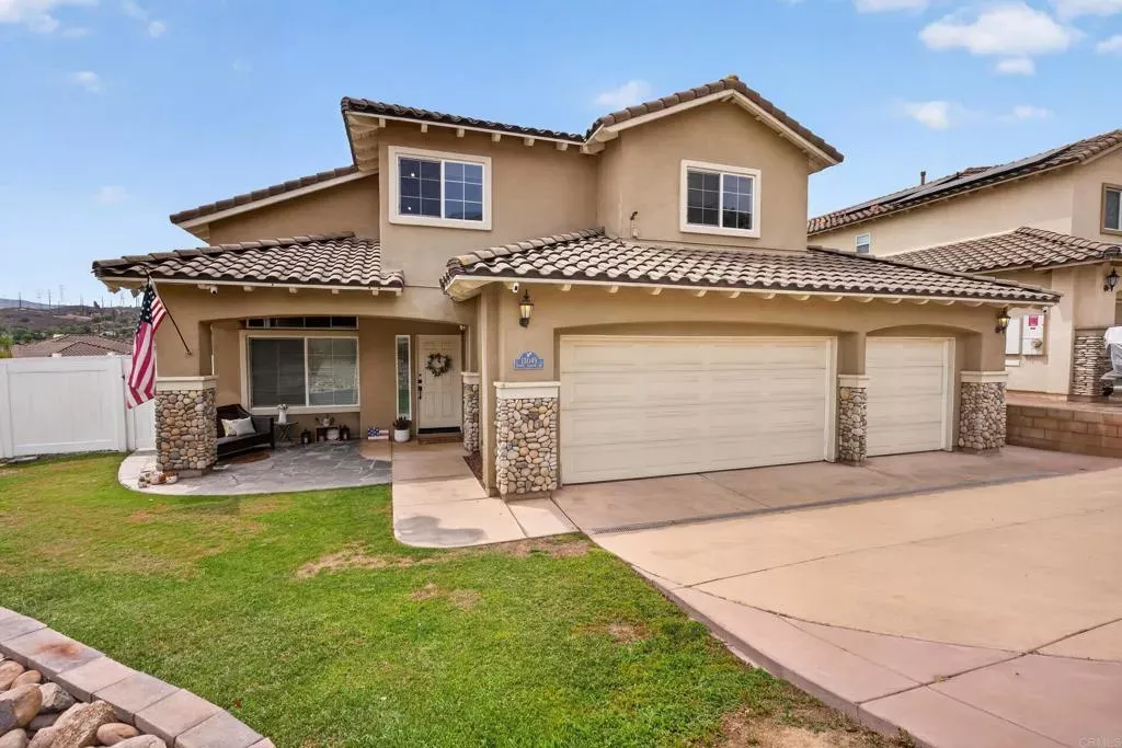 Property Photo:  13049 Laurel Canyon Road  CA 92040 