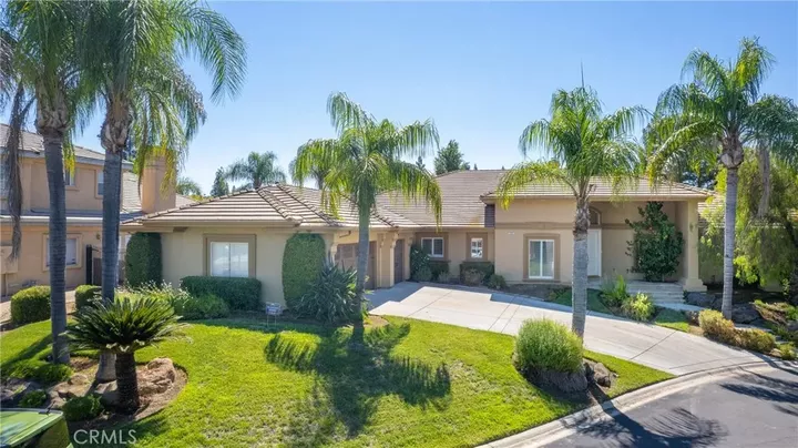 Property Photo: 333 W River Court CA 93711