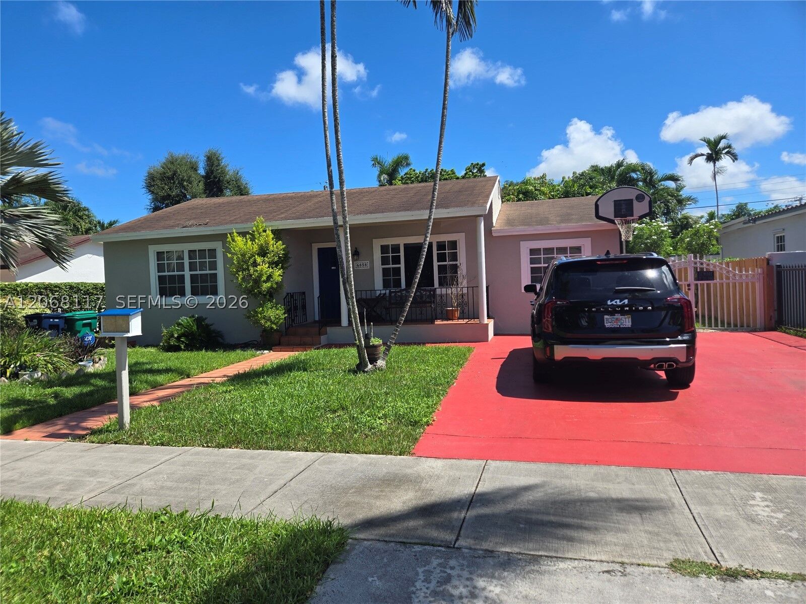 Property Photo:  6858 SW 39th St  FL 33155 