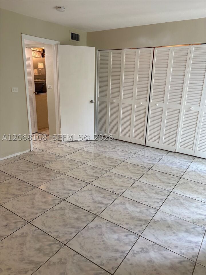 Property Photo: