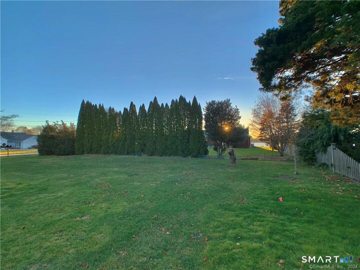 Property Photo:  270 North Water Street  CT 06378 