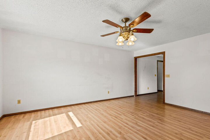 Property Photo:  1738 N Oak Grove Avenue  MO 65803 