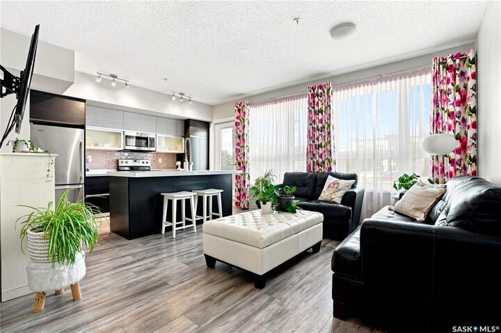 235 Evergreen Square 108 — photo 1