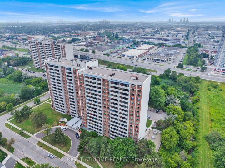 Property Photo: 100 Prudential Drive 1608 ON M1P 4V4