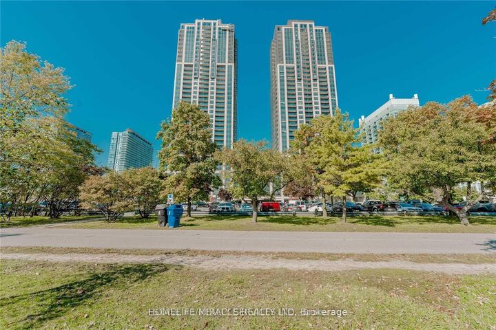 Property Photo: 1928 Lakeshore Boulevard W ON M6S 1A1