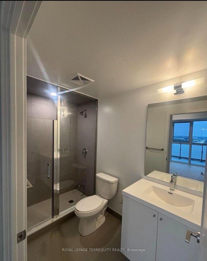Property Photo: 2545 Simcoe Street N 1106 ON L1H 7K4