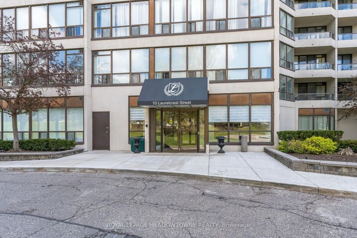 Property Photo: 10 Laurelcrest Street 104 ON L6S 5Y3