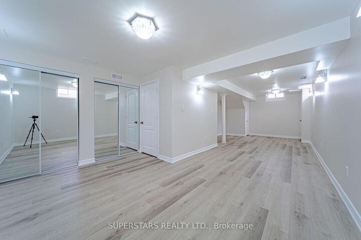 Property Photo: 45 Tower Bridge Crescent ON L6C 2M9